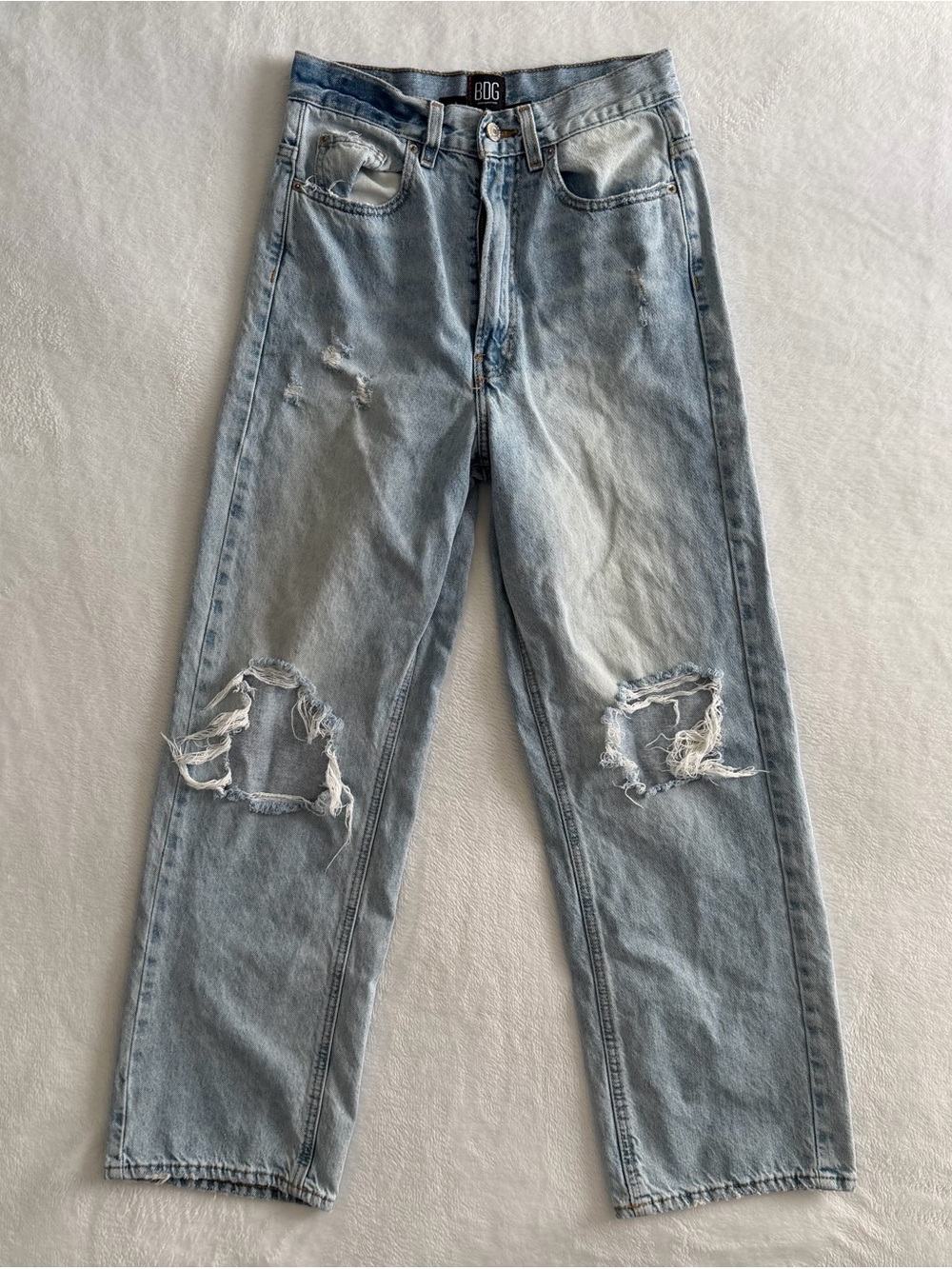 BDG Urban Outfitters High Rise Loose Baggy Jeans Size 26 Light Wash Distressed
